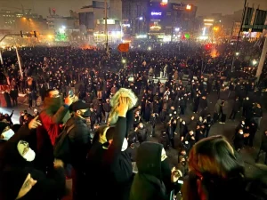 Reportan 500 muertos y 10.000 detenidos por la represión en Irán