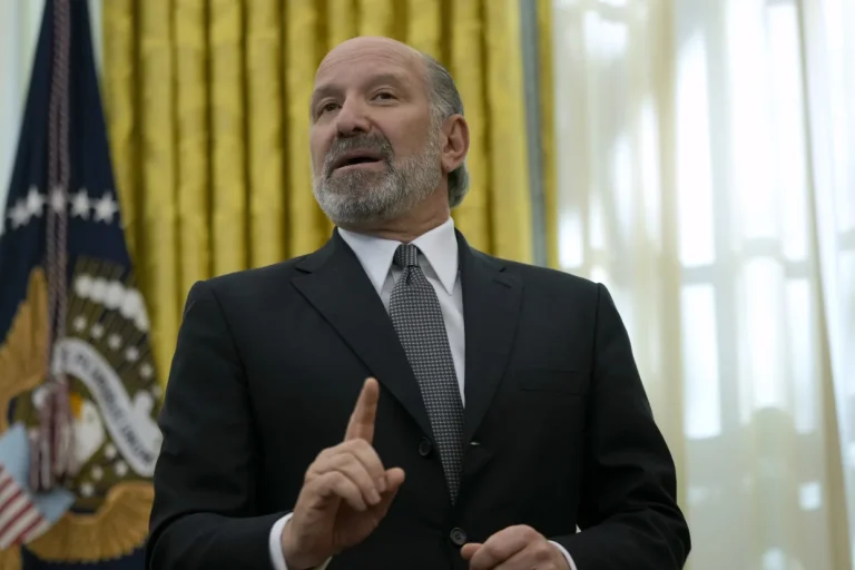 Senado confirma a Lutnick como secretario de Comercio de EEUU