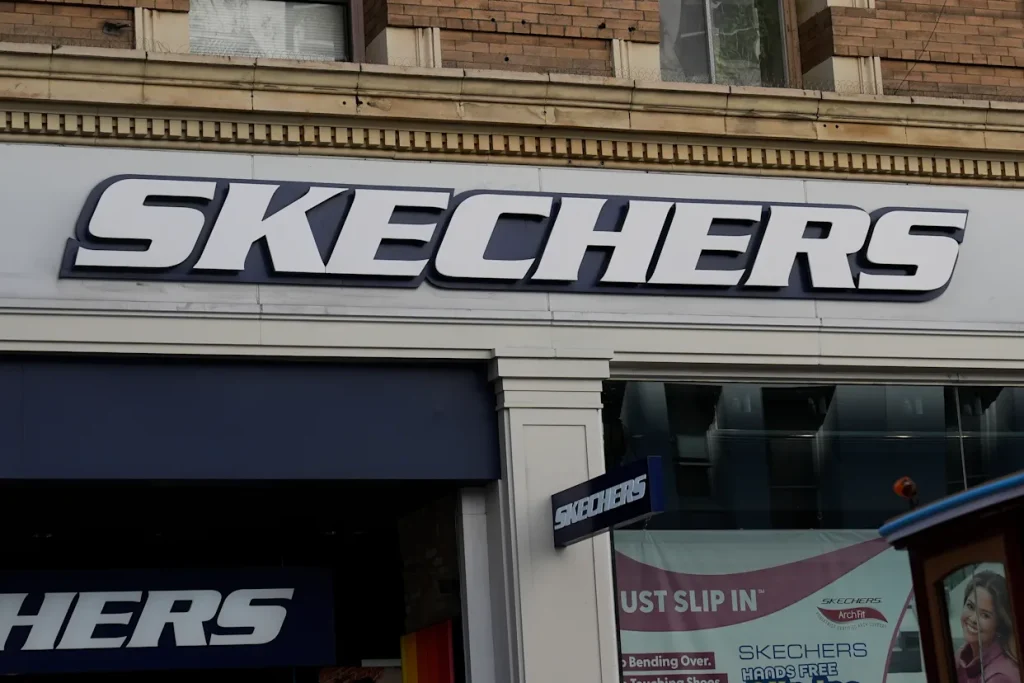Skechers será adquirida por USD 9.000 millones y dejará de cotizar en bolsa