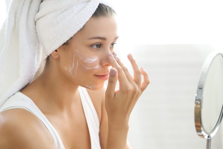 Sol y vacaciones. Experto advierte que no existe el bronceado saludable