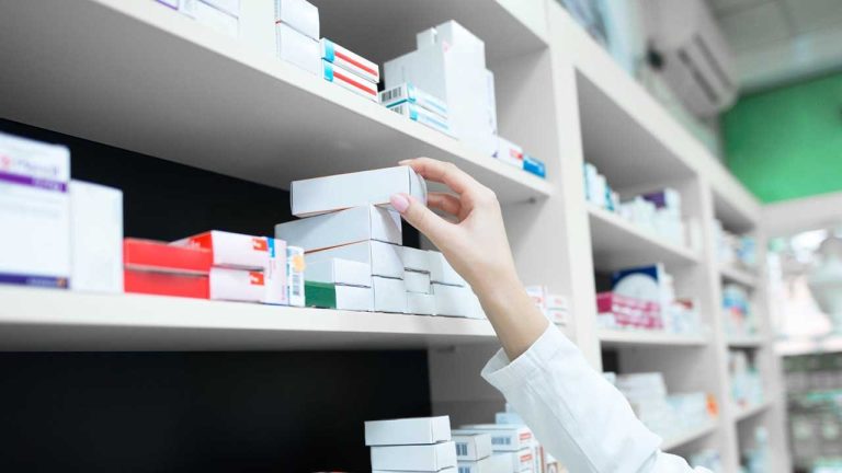 SuperSalud refuerza vigilancia a gestores farmacéuticos