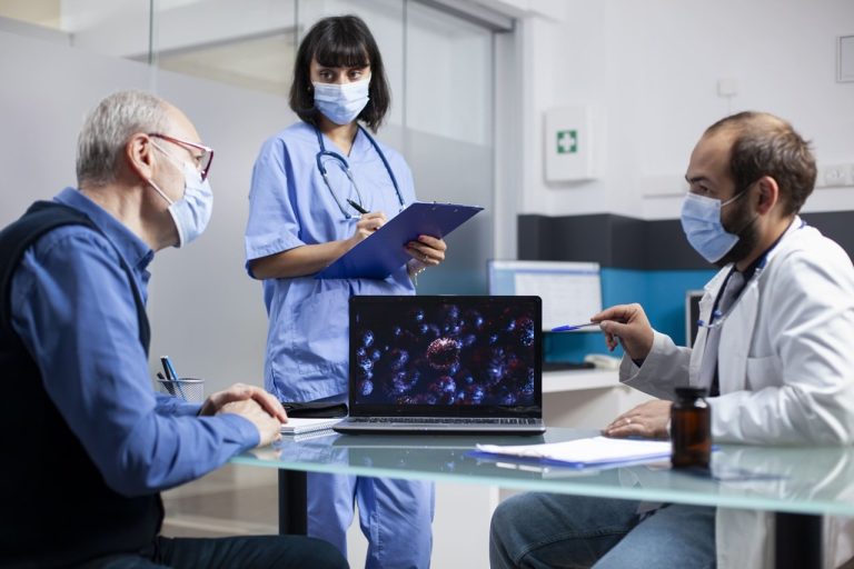 Tecnología ayuda a cerrar la brecha en el acceso a la atención médica en Colombia