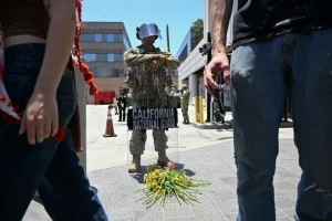 Toque de queda parcial en Los Ángeles
