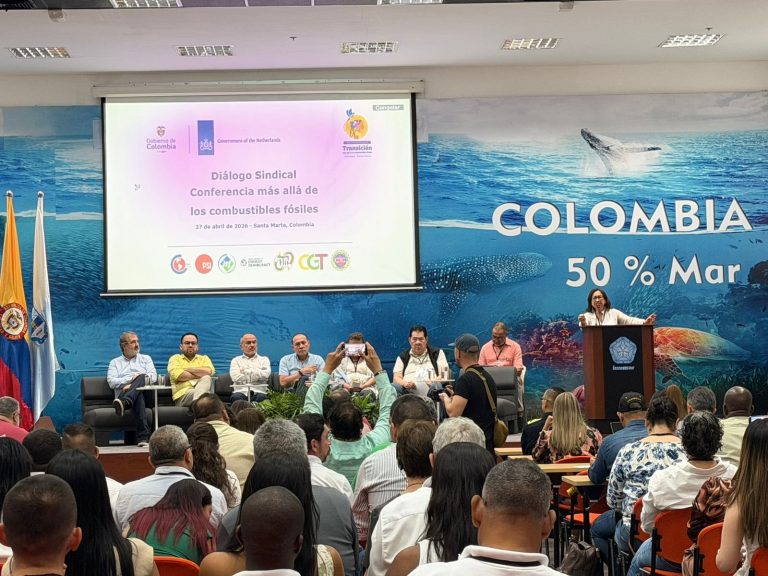 Trabajadores exigen transición energética con garantías laborales y futuro para las regiones