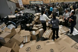 Un Congreso dividido anticipa la batalla por la presidencia en Colombia