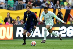 Un recuperado Mbappé guía triunfo de Francia sobre el Brasil de Ancelotti