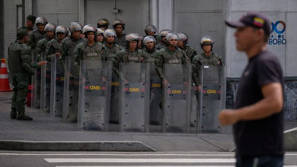 Venezuela antes de la controversial posesión de Maduro: bajo tensión y con una fuerte militarización