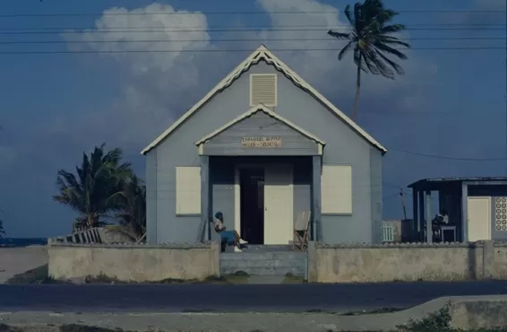 Viaje visual por la arquitectura popular del país: a través de las fotografías de Alberto Saldarriaga