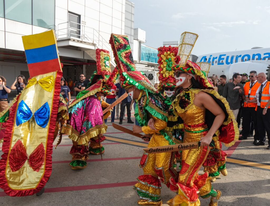 En el mes del Amor, el Carnaval de Barranquilla le baila y le canta a Europa para enamorarla