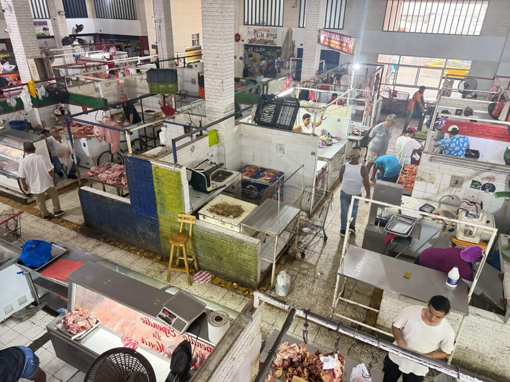 Mercado Público de Santa Marta opera al 100% y con más de 1.100 comerciantes activos