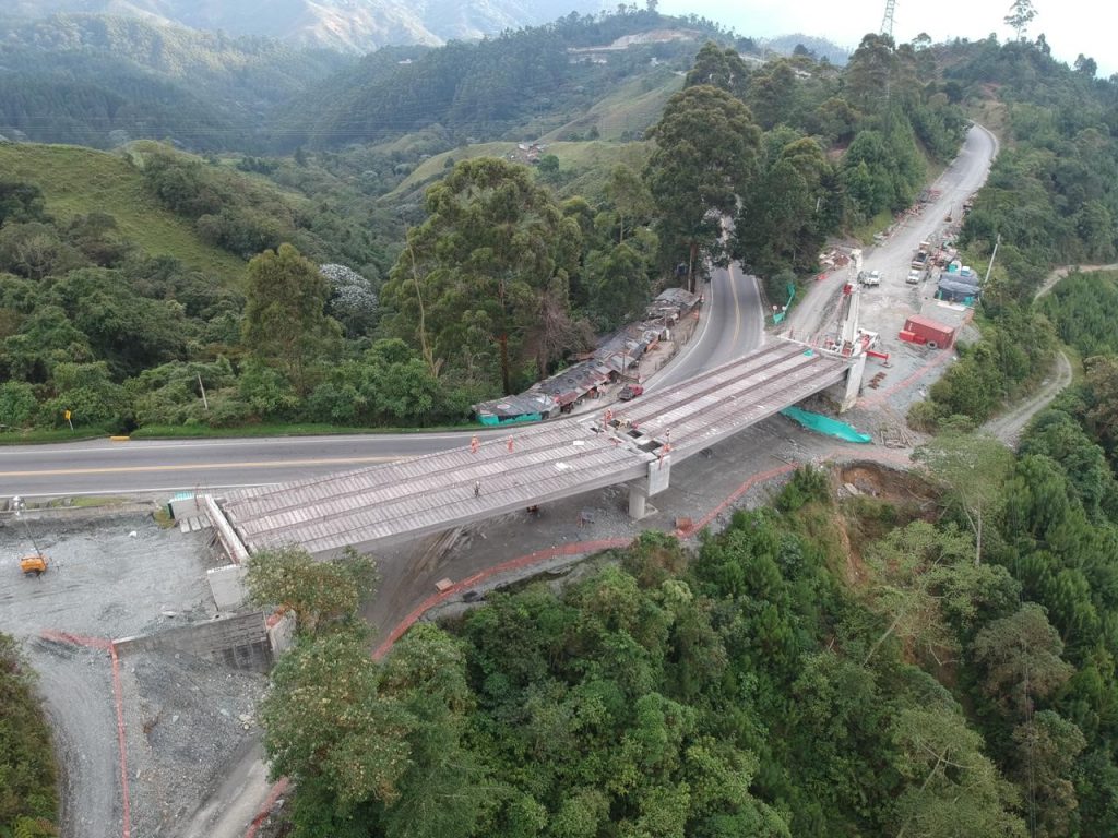 Puente afectado