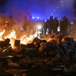 Arde Francia