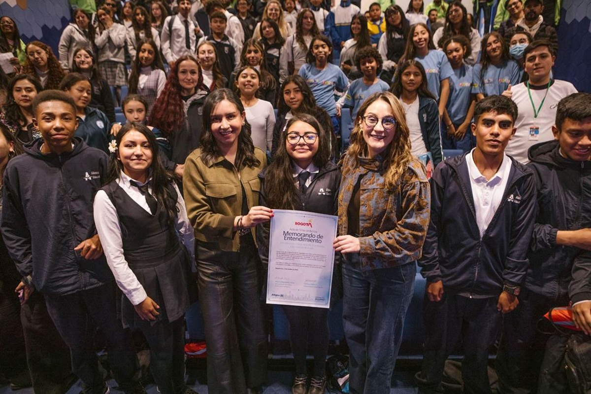 Sellan unión  para promover una movilidad más segura en Bogotá 